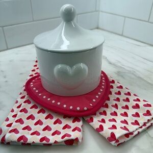 ❤️ Decorative Ceramic Storage Jar Hearts - Bullseye's Playground NWT
